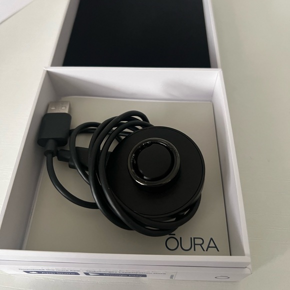 Oura Ring - size 9 - Picture 1 of 4